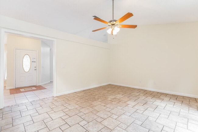 Building Photo - 8000 Stirrupwood Ct