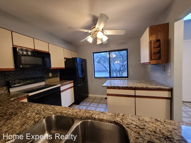 Building Photo - 2 br, 2.5 bath House - 9402 Hunters Creek Dr.