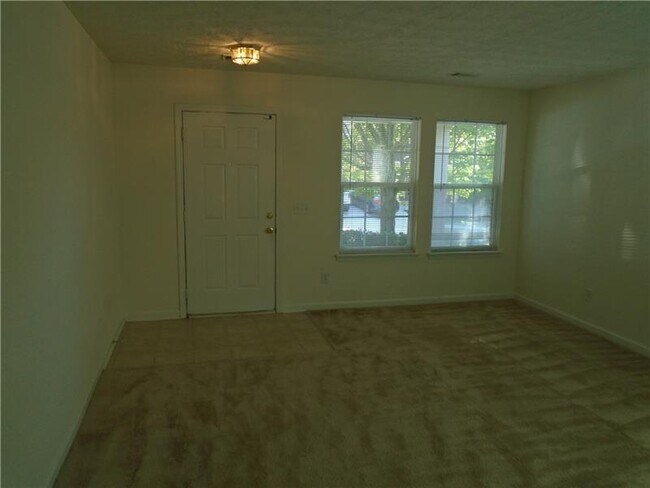 Foto del edificio - 2735 Meadow Trace Dr