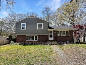 Building Photo - 2704 Susten Ct