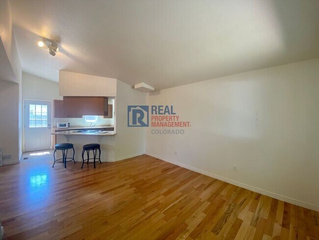 Foto del edificio - 16950 E Stanford Ave