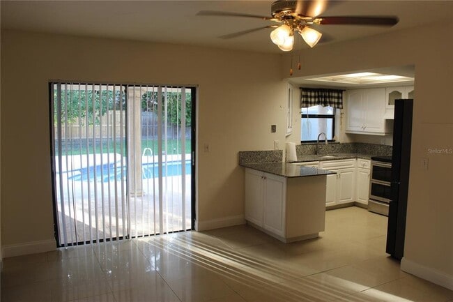 Building Photo - 5556 Pentail Cir