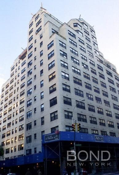 Building Photo - 160 E 88th St