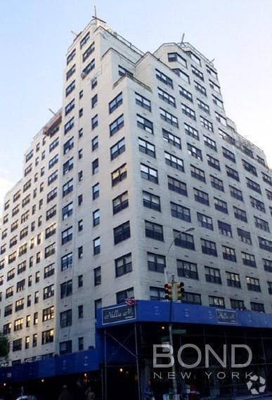 Building Photo - 160 E 88th St