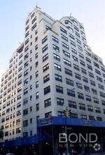 Building Photo - 160 E 88th St