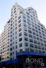 Building Photo - 160 E 88th St