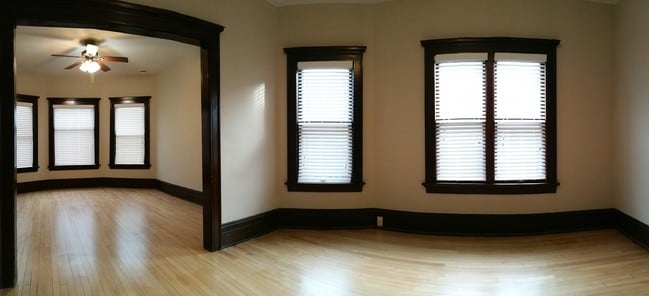 Living Room - 1939 N Bartlett Ave