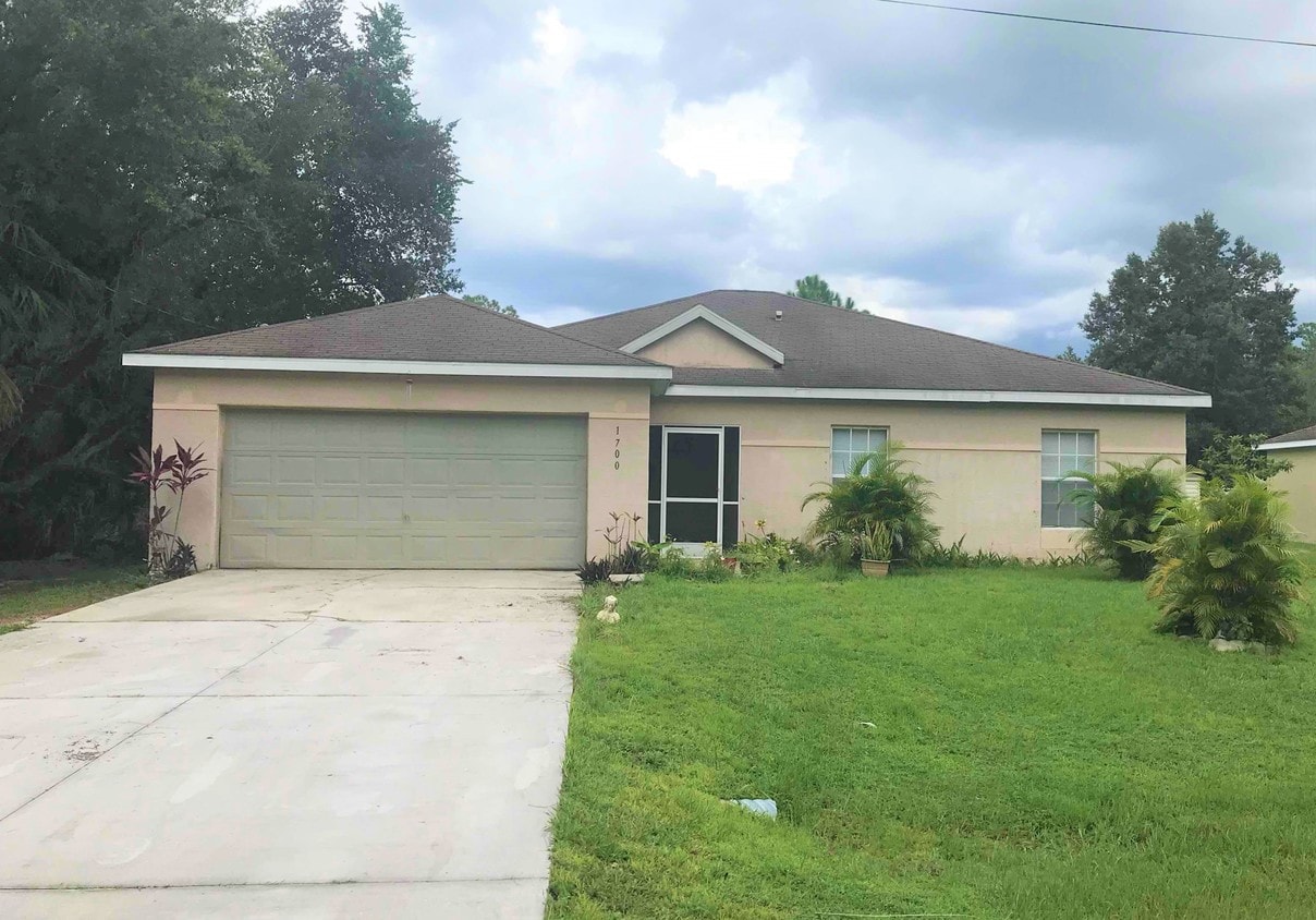 Primary Photo - 1700 Atwater Drive