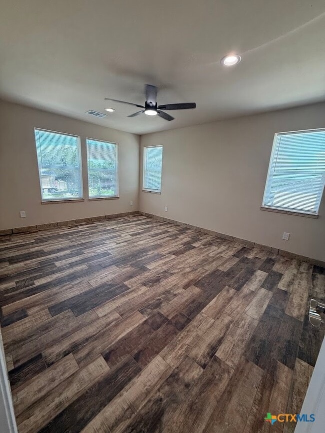 Building Photo - 1008 Makayla Dr