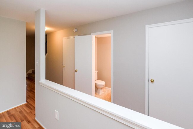 Building Photo - 15043 Cherrywood Dr