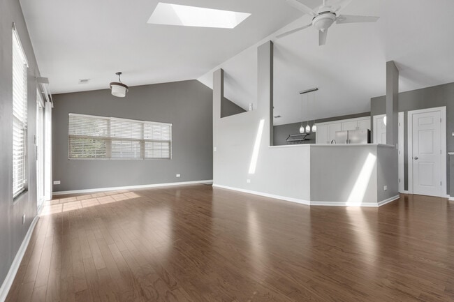 Building Photo - 609 Esla Ct