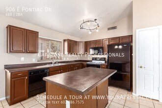 Building Photo - 906 E Pontiac Dr Building Photo - 906 E Pontiac Dr