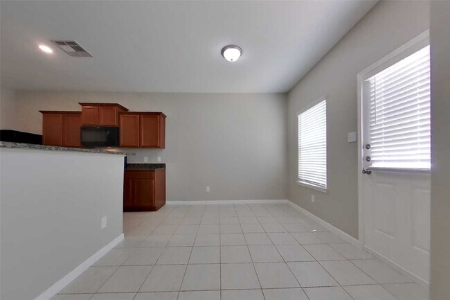 Foto del edificio - 640 Totem Trail Dr