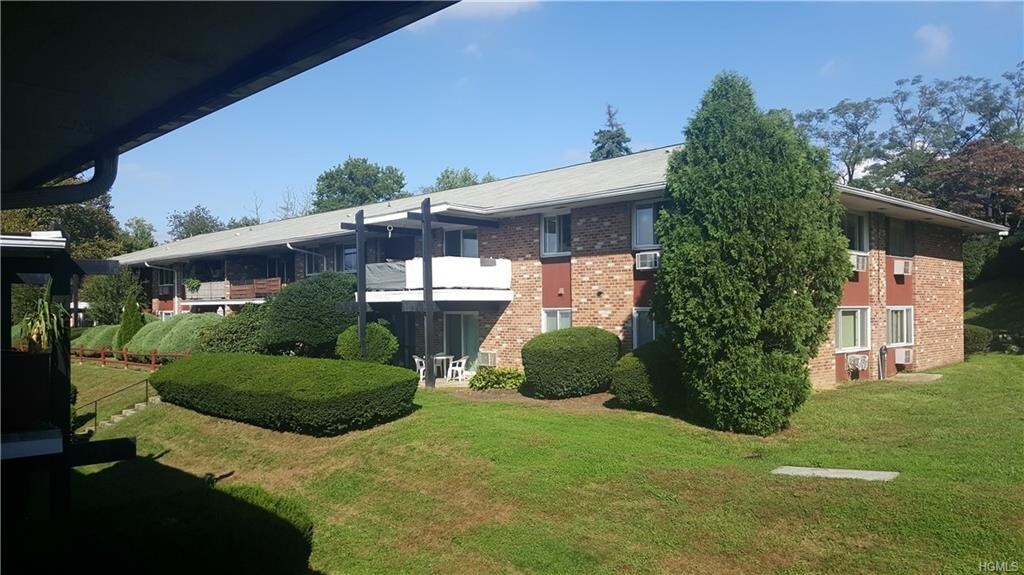 1414 Old Country Rd, Elmsford, NY 10523 Condo for Rent in Elmsford