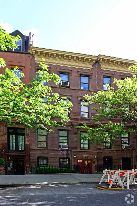 Foto del edificio - 143 93rd St