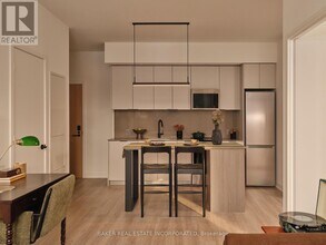 Building Photo - 65 Trinity St