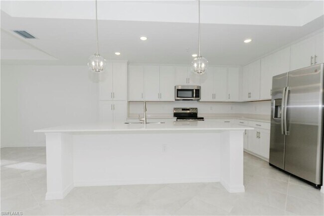 Foto del edificio - 5491 Double Eagle Cir
