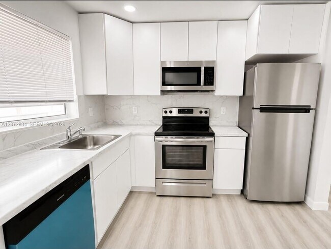 Foto del edificio - 5090 SW 64th Ave