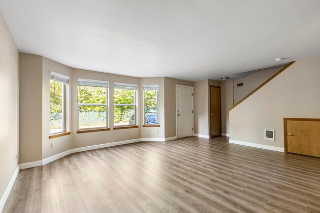 Building Photo - 17450 SE 82nd Dr