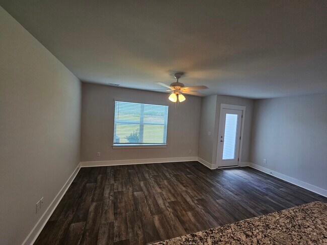 Building Photo - 4341 Majesty Dr