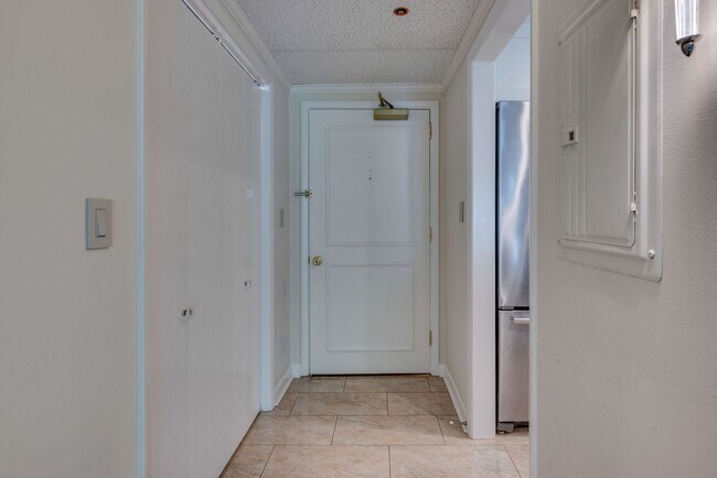 Foto del edificio - 4215 Harding Pike