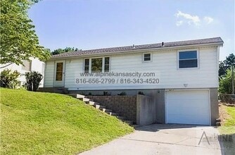 Building Photo - 4413 N Walrond Ave