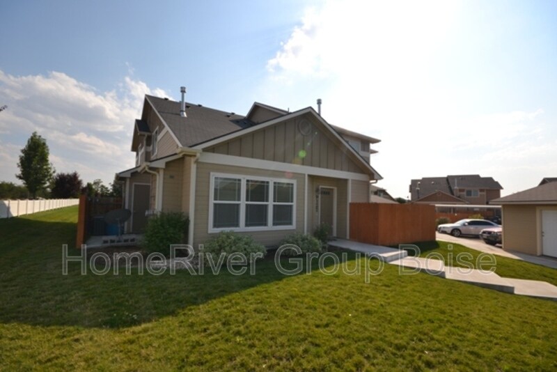 Primary Photo - 9247 W Brogan Dr