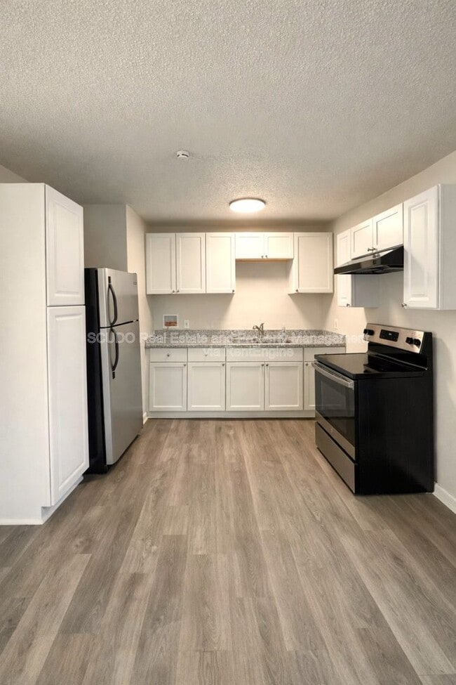 Foto del edificio - 11316 Donnelly Ave
