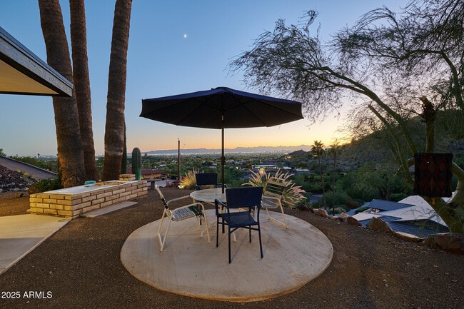 Building Photo - 4016 E Flynn Ln