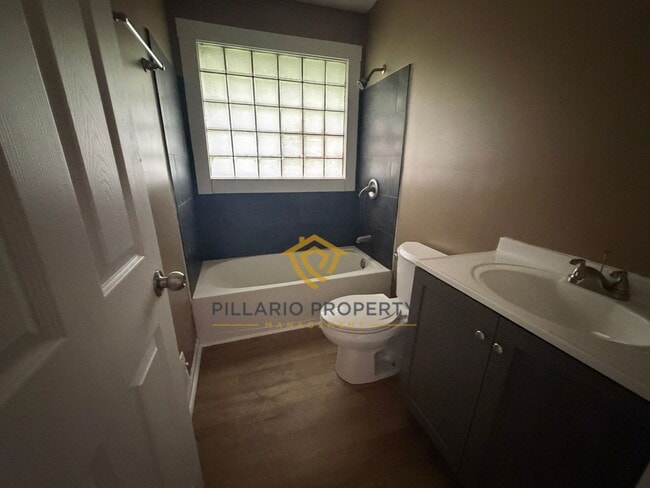 Building Photo - Audubon Gardens Updated, 3 Bedroom, Ranch Available NOW!