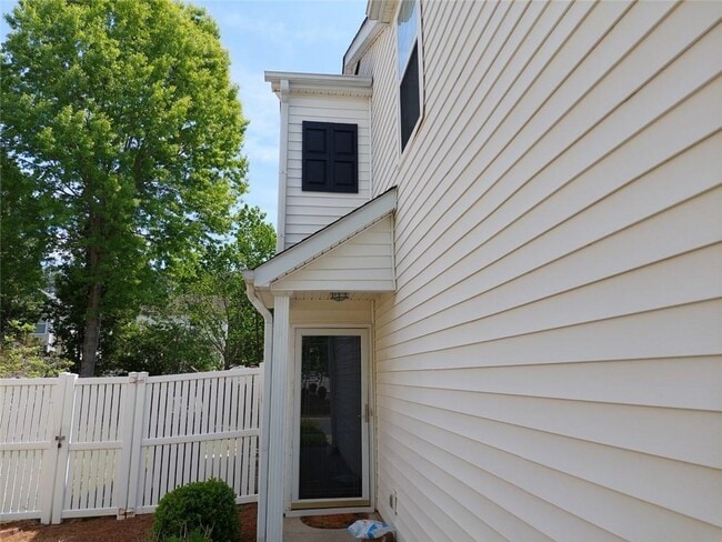 Foto del edificio - 13361 Harpley Ct
