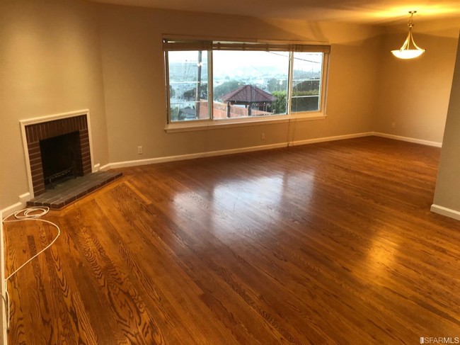 Building Photo - 340 S Hill Blvd
