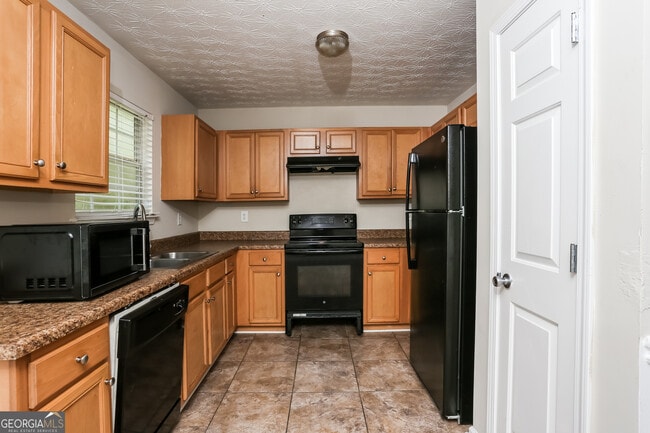 Foto del edificio - 680 Escalade Dr