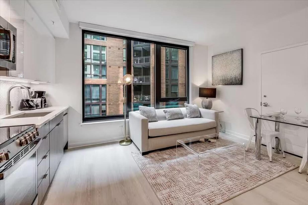 Foto principal - 1051 First St NE