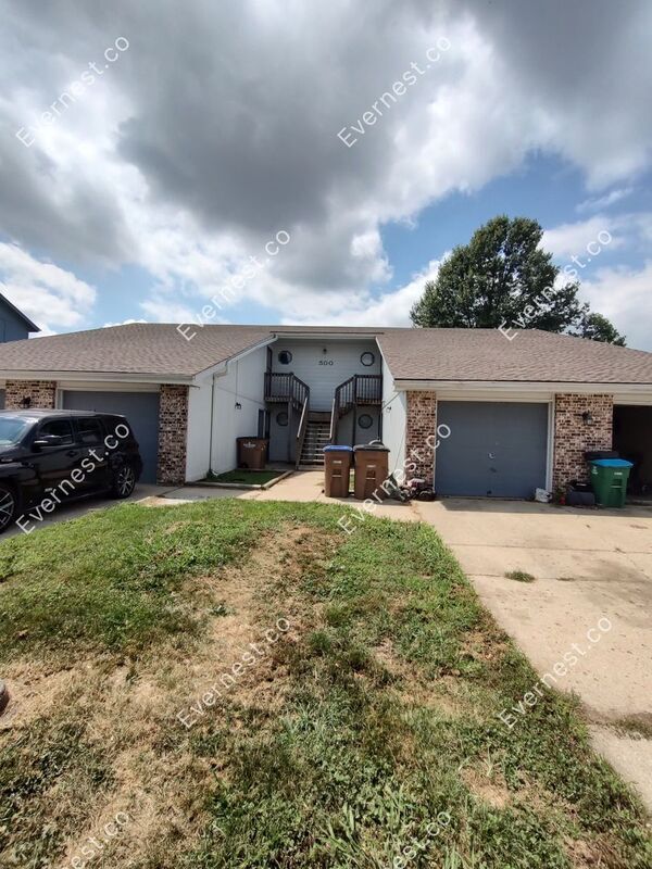 500 Sky Vue Dr Unit C, Raymore, MO 64083 Condo for Rent in Raymore