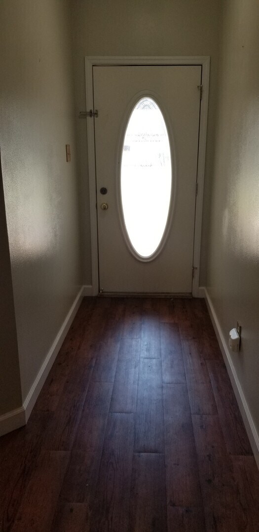 Building Photo - 3 BD, 2 BA, Home in Cabot