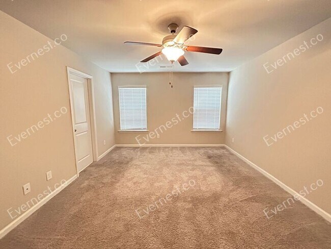 Foto del edificio - 4918 Lower Elm St