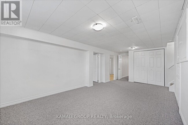 Building Photo - 78 College Crescent