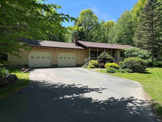Building Photo - 2018 River Rd