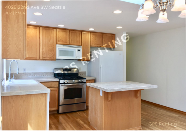 Building Photo - West Seattle Single Family Home - Close To...