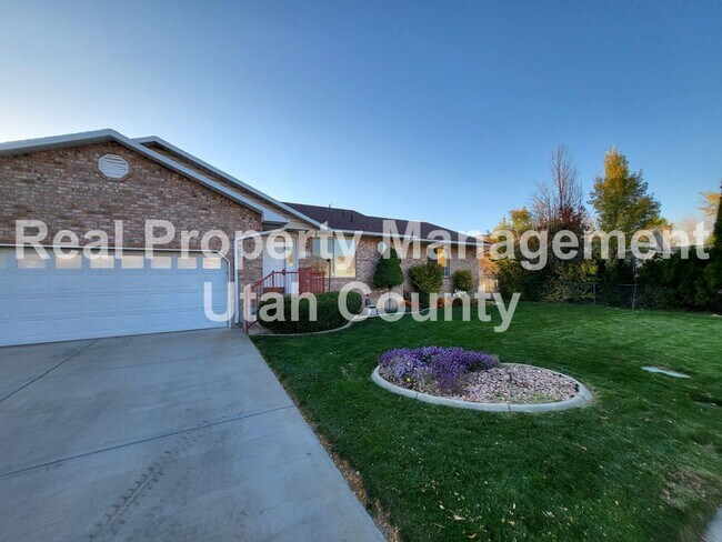 Building Photo - Large Spanish Fork Home