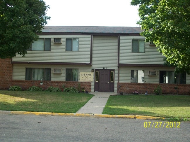Building Photo - 512 Vernon Ave