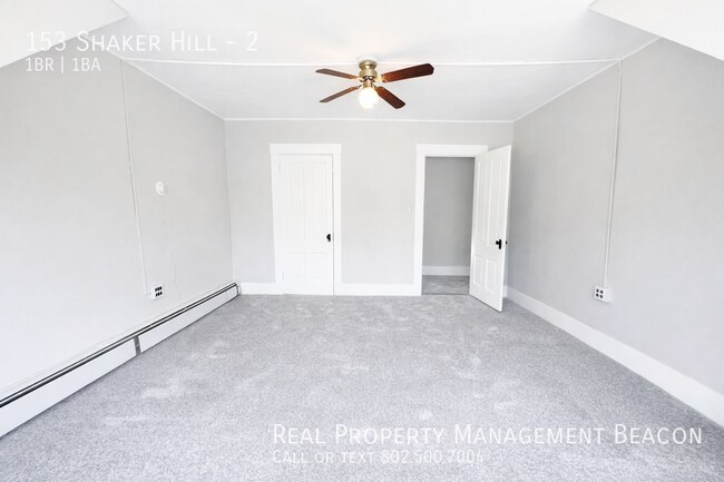 Foto del edificio - 153 Shaker Hill Rd