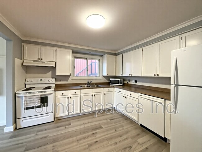 Photo du bâtiment - 255 Blackhorne Dr