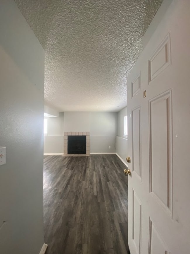 Building Photo - FIRST MONTH FREE! 1825 Zebulon- 2bed 1bath