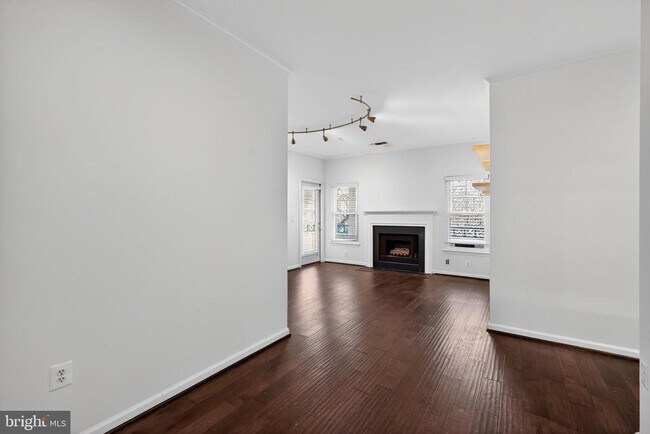 Building Photo - 12016 Taliesin Pl