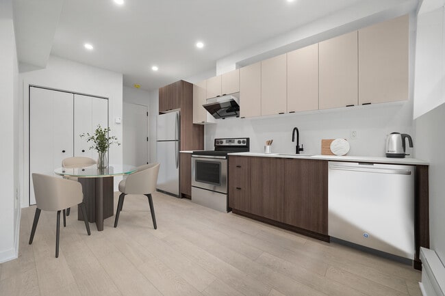 Building Photo - 300 Rue Rielle