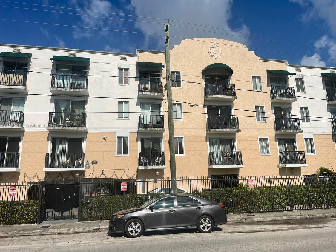 Primary Photo - 400 SW 2nd St
