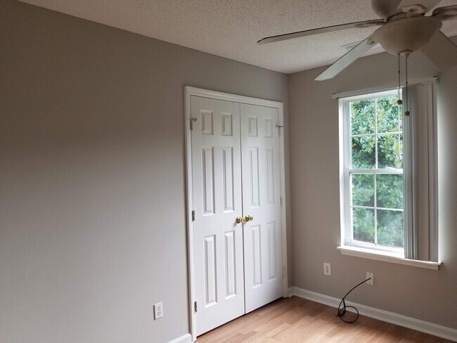 Foto del edificio - 1117 Cotten Farm Dr