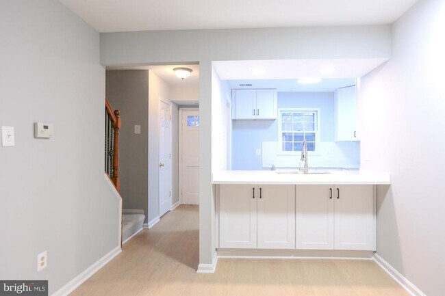 Building Photo - 14470 Cool Oak Ln